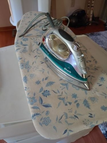 다리미와 받침대.jpg