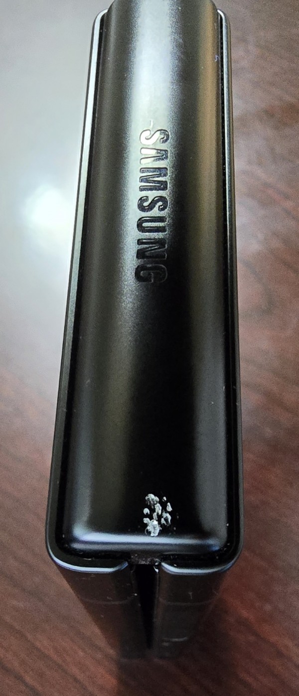 Galaxy Z Flip3 (Scratch).jpg