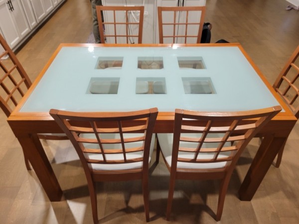 KITCHEN TABLE 1.jpeg