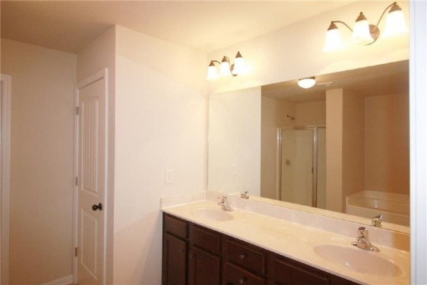 Master bath.jpg