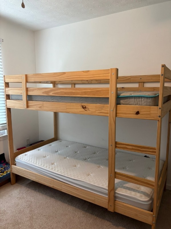 twin bunk bed.jpeg