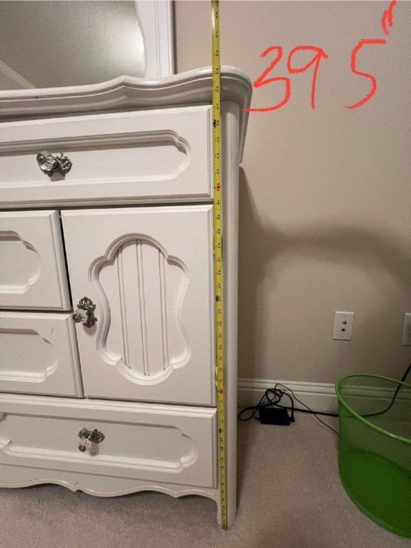 Dresser 1.jpg