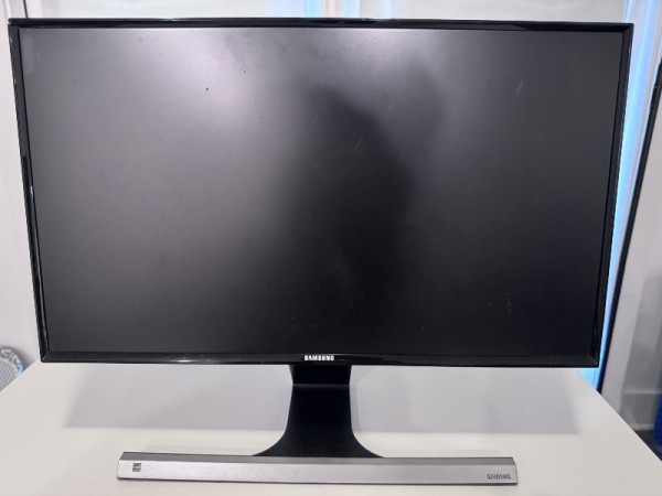 2. Monitor.jpeg