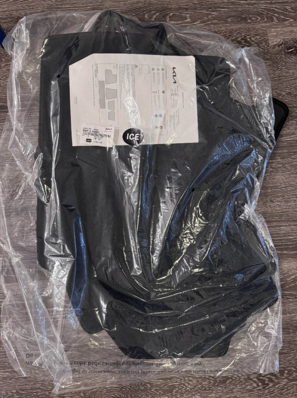 3. Sportage floor mat.jpeg