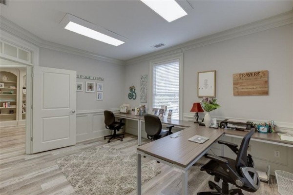 6.Big Room.jpg