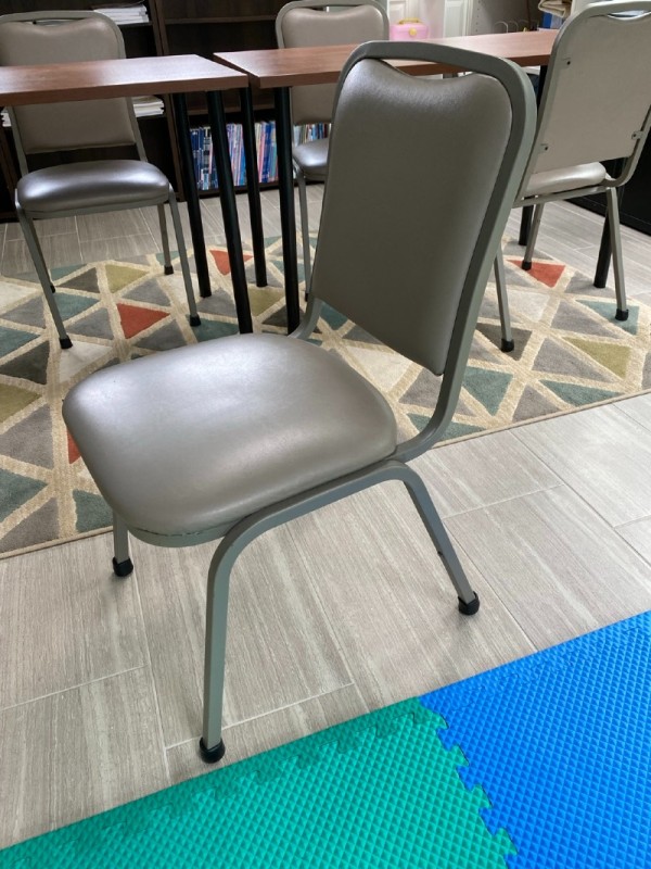 chair.jpg