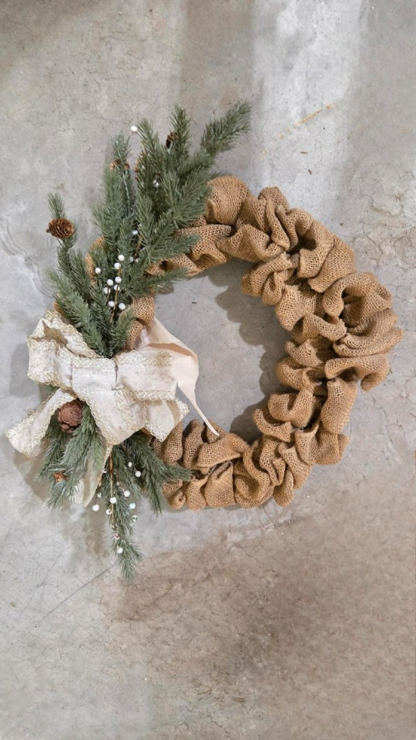 Burlap Christmas Wreath.jpg