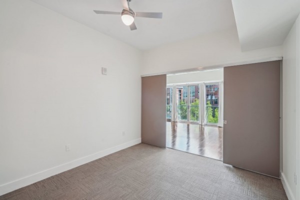 17-web-or-mls-Howell Mill Rd 307-2204-017.jpg