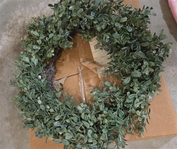 Plain Wreath.jpg