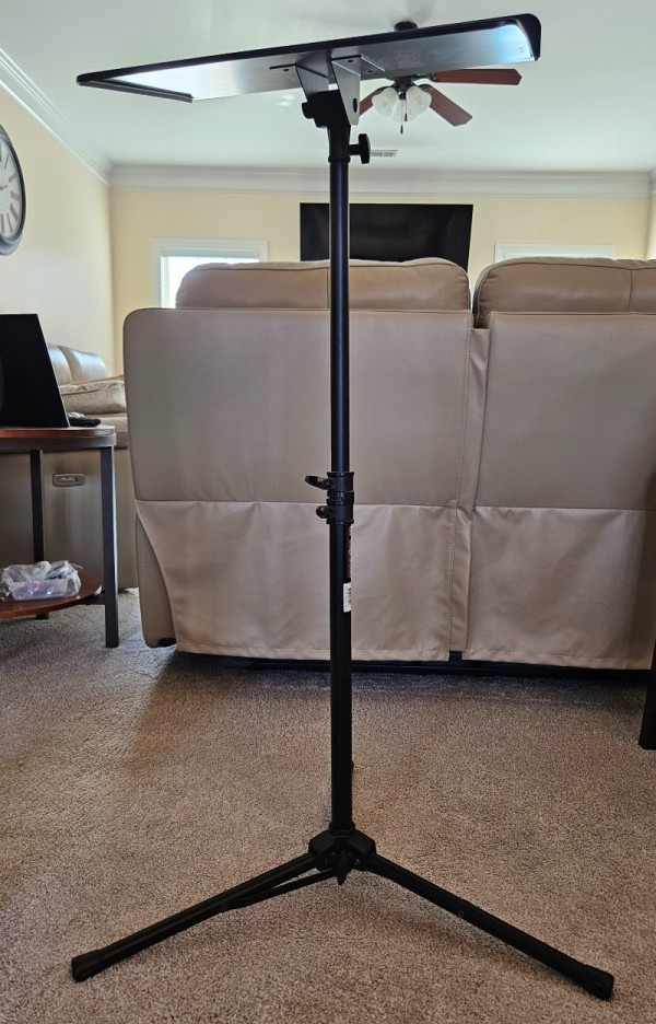 laptop projector extended.jpg