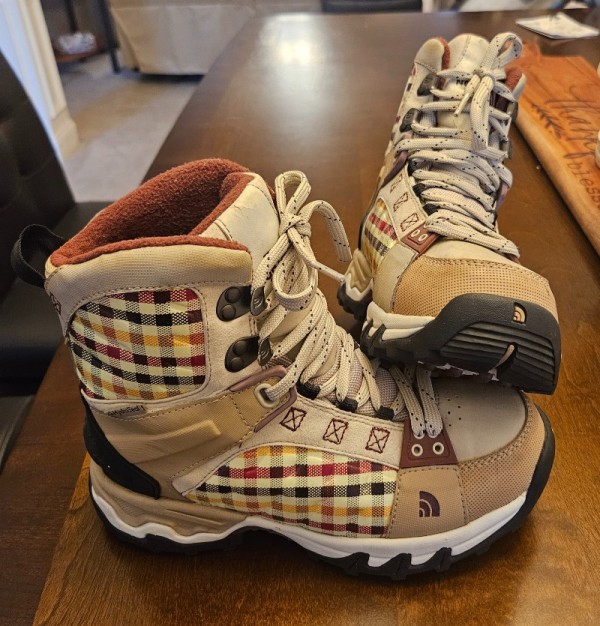 North face boots 7.jpg