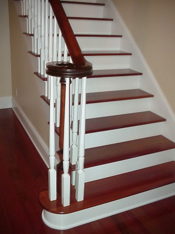 Wooden-Stair-Tread[1].jpg