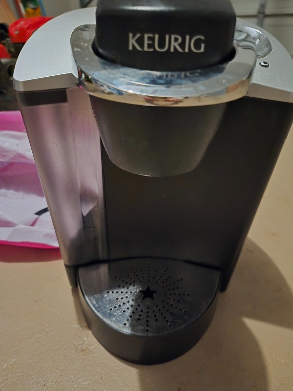 Keurig coffe maker $15.jpg