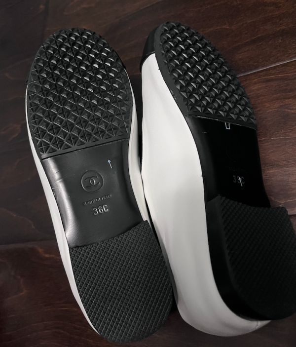 chanel shoes_back.png