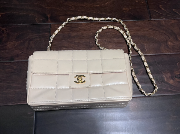 chanel bag white_front.png