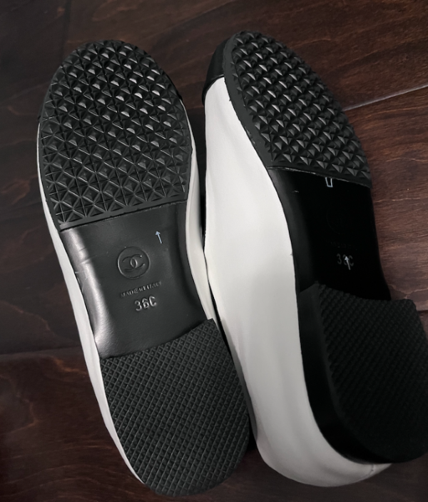 chanel shoes_back.png
