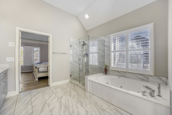 2285 Wildwood Lake Drive - Print Quality - 018 - 18 Primary Bathroom.jpg