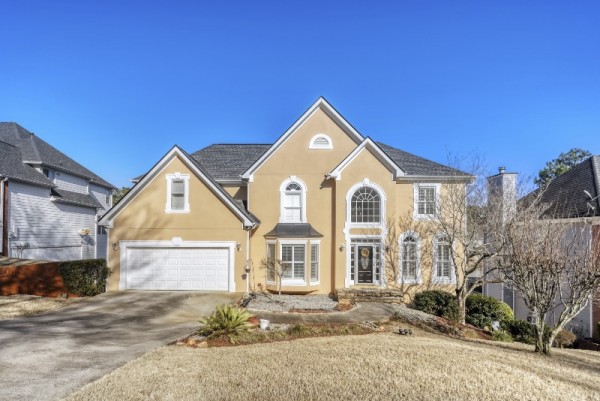 2285 Wildwood Lake Drive - Print Quality - 002 - 02 Exterior Front.jpg