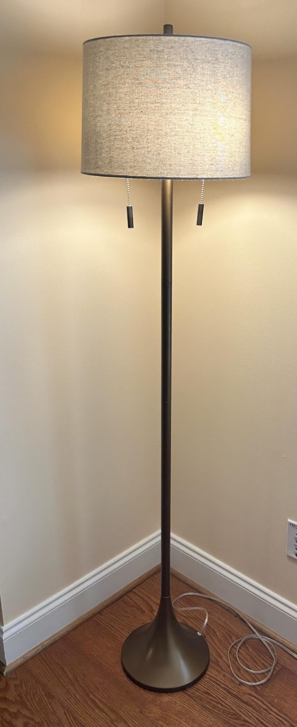FloorLamp1.jpg