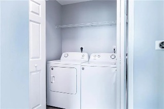 inunit laund.jpg