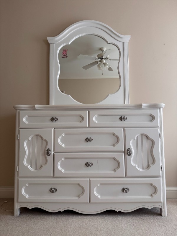Dresser_pic.jpg