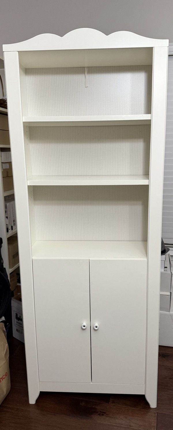 bookshelf2.JPG