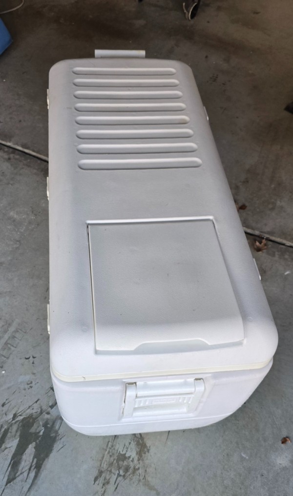 Igloo Icebox 15QT 2.jpg