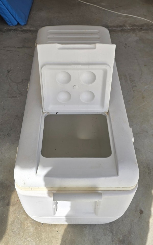 Igloo Icebox 15QT 3.jpg