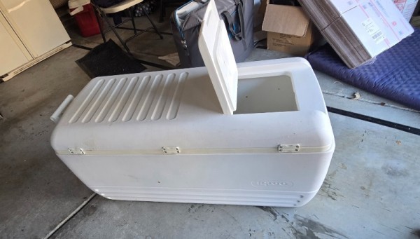 Igloo Icebox 15QT.jpg